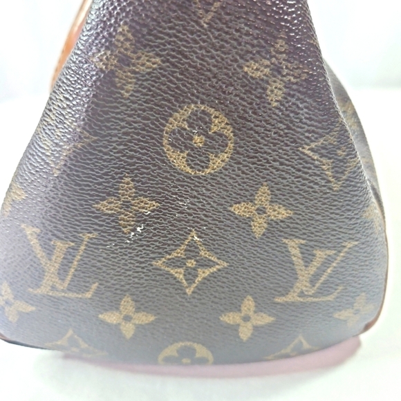 Authentic Louis Vuitton Monogram Canvas Speedy Handbag. - Picture 3 of 11